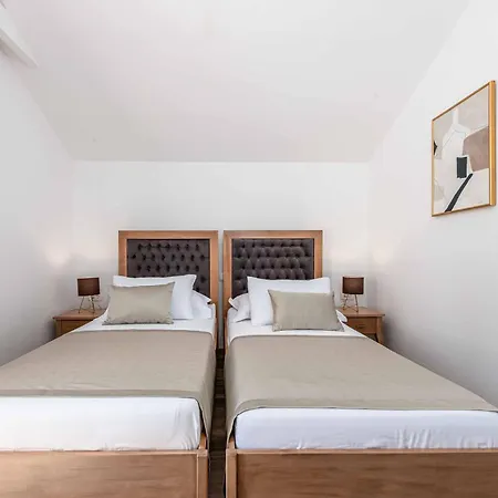 Harmony Haven Villa Celopeci